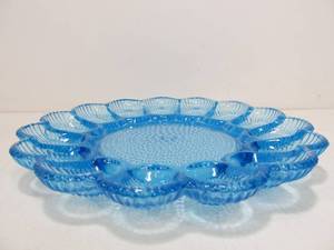 lot 306 image: Vintage Hobnailed Blue Glass Serving Platter