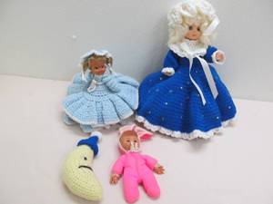 crocheted dolls