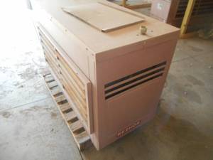 lot 5 image: Reznor 400,000 BTU Furnace (#2)
