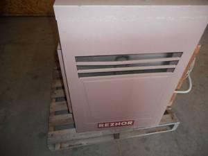 lot 6 image: Reznor 400,000 BTU Furnace (#3)