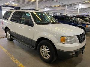 lot 5 image: 2005 Ford Expedition XLT 4x4