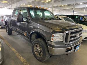lot 6 image: 2005 Ford F-350 Lariat Powerstroke Diesel 4x4