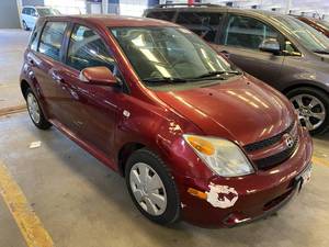 lot 10 image: 2006 Scion xA