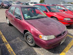 lot 11 image: 1998 Toyota Corolla VE