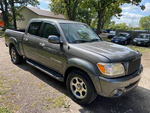 lot 14 image: 2006 Toyota Tundra iForce 4x4 V8