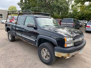 lot 18 image: 2003 Chevrolet Silverado 2500 LT 4x4
