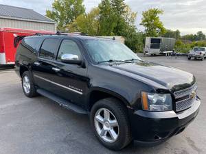 lot 19 image: 2011 Chevrolet Suburban LTZ 4x4