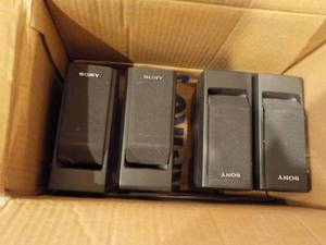 lot 519 image: 4 Small & One Large Sony Speakers...