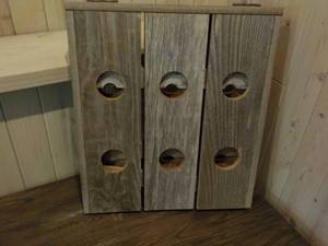lot 523 image: WINE BOTTLE HOLDER...