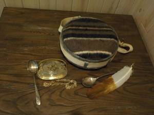 lot 527 image: Vintage Water Jug, Belt Buckle Liv...