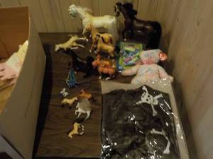 lot 529 image: Collectable Horses & Toys See Phot...