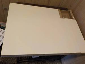 lot 533 image: Table New In Packaging (22 X 22) ...