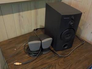 lot 540 image: HarmanKardon Subwoofer & Speakers ...