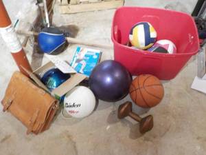 lot 622 image: Lot of Sports Balls, Exercise Medic...