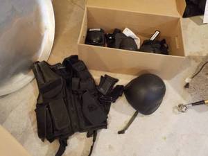 lot 664 image: Knee Pads, Helmet, Tactical Vest & ...