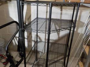 lot 673 image: 4 Tier Metal Shelving Unit (27 X 2...