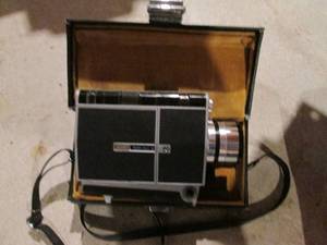 lot 721 image: Vintage Super 8 Argus Camera In Cas...