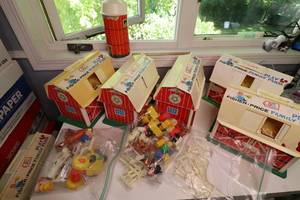 lot 57 image: VINTAGE FISHER PRICE BARNS, BARNS, BARNS AND TONS OF ACCESSORIES 4