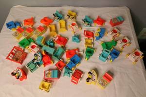 lot 64 image: VINTAGE FISHER PRICE NURSERY SET WITH DOUBLE THE ITEMS