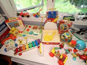 lot 71 image: LOT OF VINTAGE FISHER PRICE 1A