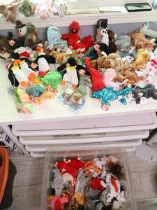 lot 81 image: FULL SIZE BEANIES IN GREAT CONDITION 3