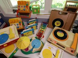lot 83 image: VINTAGE FISHER PRICE HUGE LOT