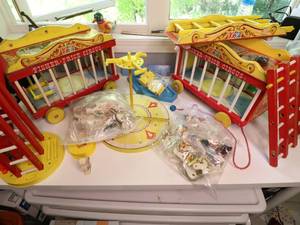 lot 90 image: RARE VINTAGE FISHER PRICE ORIGINAL CIRCUS
