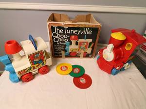 lot 105 image: 2 - VINTAGE TUNYVILLE CHOO CHOO By Tomy