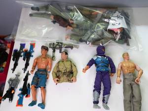 lot 130 image: MILITARY MEN LOTS WITH EXTRA TACTICAL EQUIMENT INCLUDED