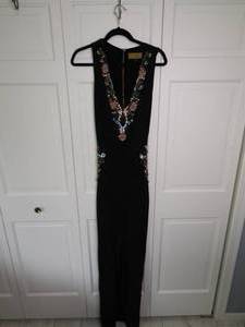 lot 150 image: BEAUTIFUL BLACK EVENING GOWN
