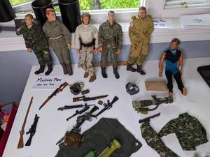 lot 134 image: MILITARY MEN LOTS WITH EXTRA TACTICAL EQUIMENT INCLUDED
