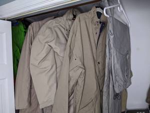 lot 146 image: 4 OUTDOOR ITEMS