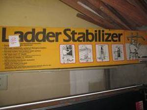 lot 910 image: Ladder Stabilizer (NIB)...