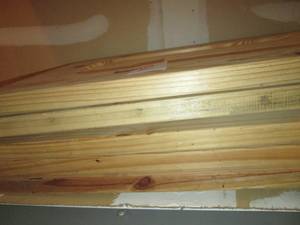 lot 930 image: SOLID PINE DECORATIVE 18 DOORS