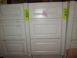lot 955 image: Large Lot of Cabinets (18 X 19.5 ...