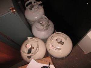 lot 961 image: (4) Propane Tank Unknown Level...
