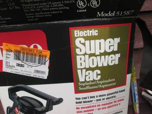 lot 974 image: Electric Leaf Blower...