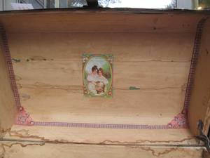lot 977 image: Antique Steamer Trunk