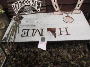lot 992 image: Outdoor Dcor...