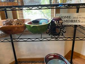lot 747 image: DECOR AND WATERMELON BOWL PLUS MORE