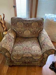 lot 754 image: CHAIR
