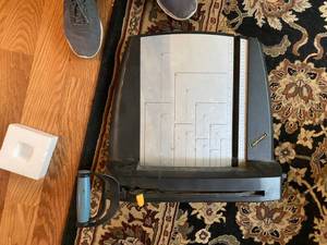lot 772 image: FISKARS PAPER CUTTER