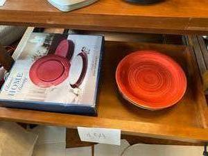 lot 854 image: Classic Home Dining Set (12 pc Sett...