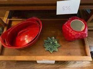 lot 859 image: Mcoy Strawberry Cookie Jar Great S...