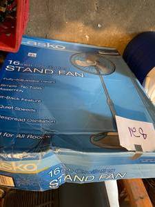 lot 821 image: Lasko 16 Oscillating Stand Fan...