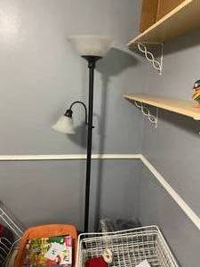lot 454 image: FLOOR LAMP