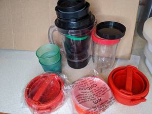 lot 401 image: JUICY LUCY HOMMADE HAMBURGER MAKERS (3)& NINJA ACCESSORIES
