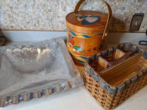 lot 416 image: MIXED BUSHEL OF ITEMS
