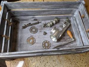 lot 427 image: GREY WOODEDN DECORATIVE BOX AND OLD FASHIONED MEAT GRINDER