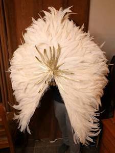 lot 23 image: Genuine Victorias Secret White and Gold Leaf Wings